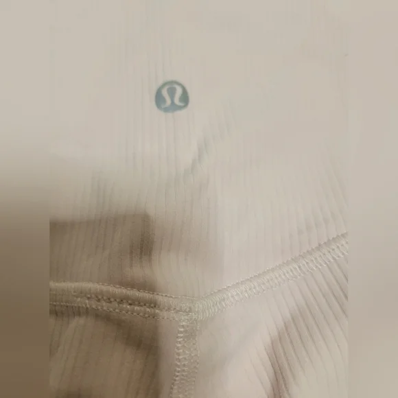 Women's Lululemon Align Pink High-Waisted Leggings - Picture 6 of 6